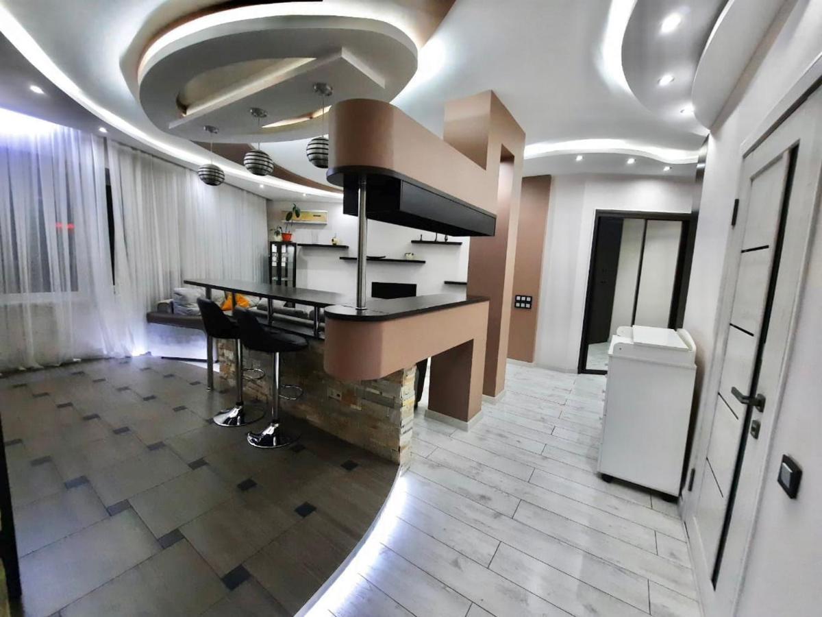 Жк Самал Де Люкс Apartment Almatî Exterior foto